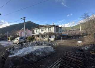 NİF’DE EN MERKEZİ EN UYGUN ARSASI 151M Müstakil tek tapudur