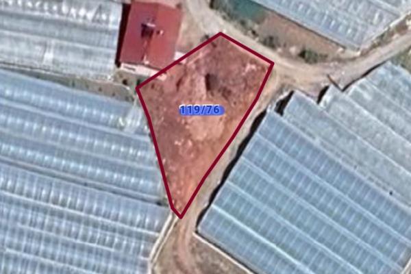 Fethiye bozyerde 250m köyiçi imarlı tarla 608m